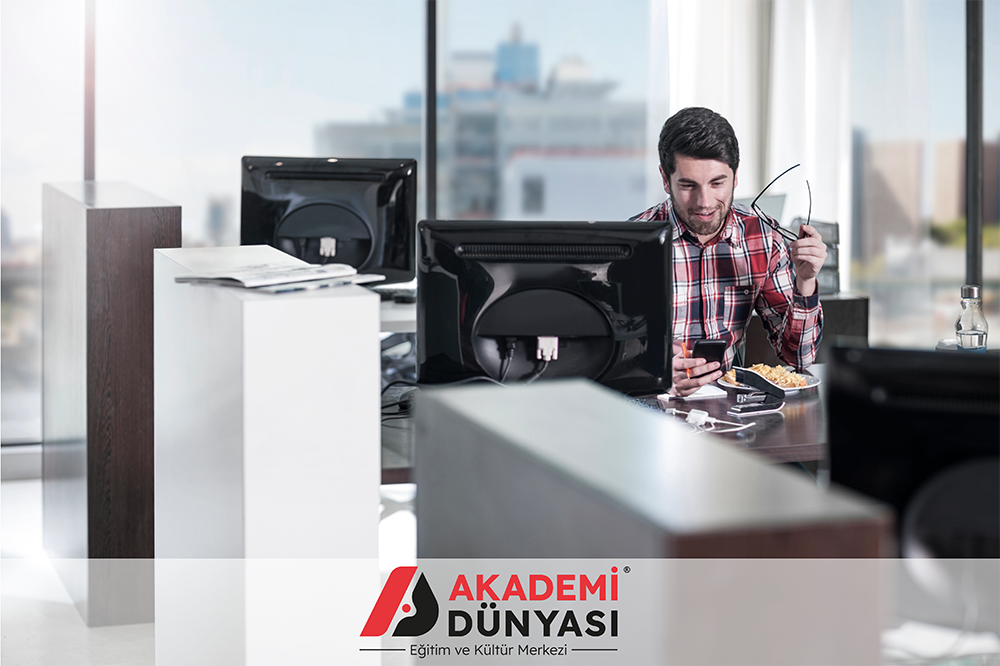 AKADEMİ DÜNYASI