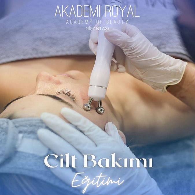 AKADEMİ ROYAL NİŞANTASI