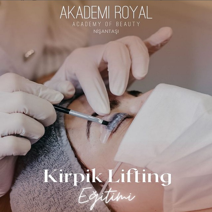AKADEMİ ROYAL NİŞANTASI