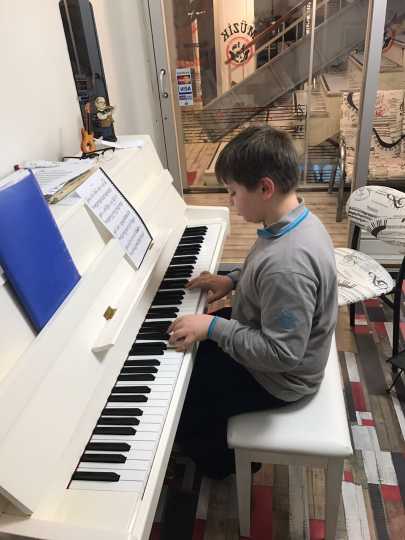 MELODİ SANAT AKADEMİSİ