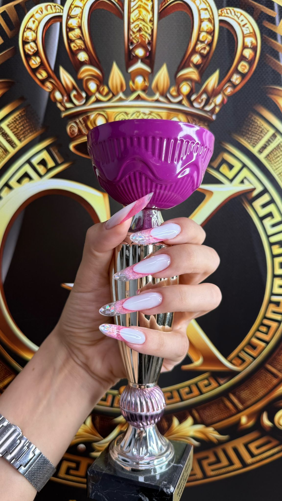 İZMİR GÜZELLİK KRALİÇELERİ AKADEMİSİ