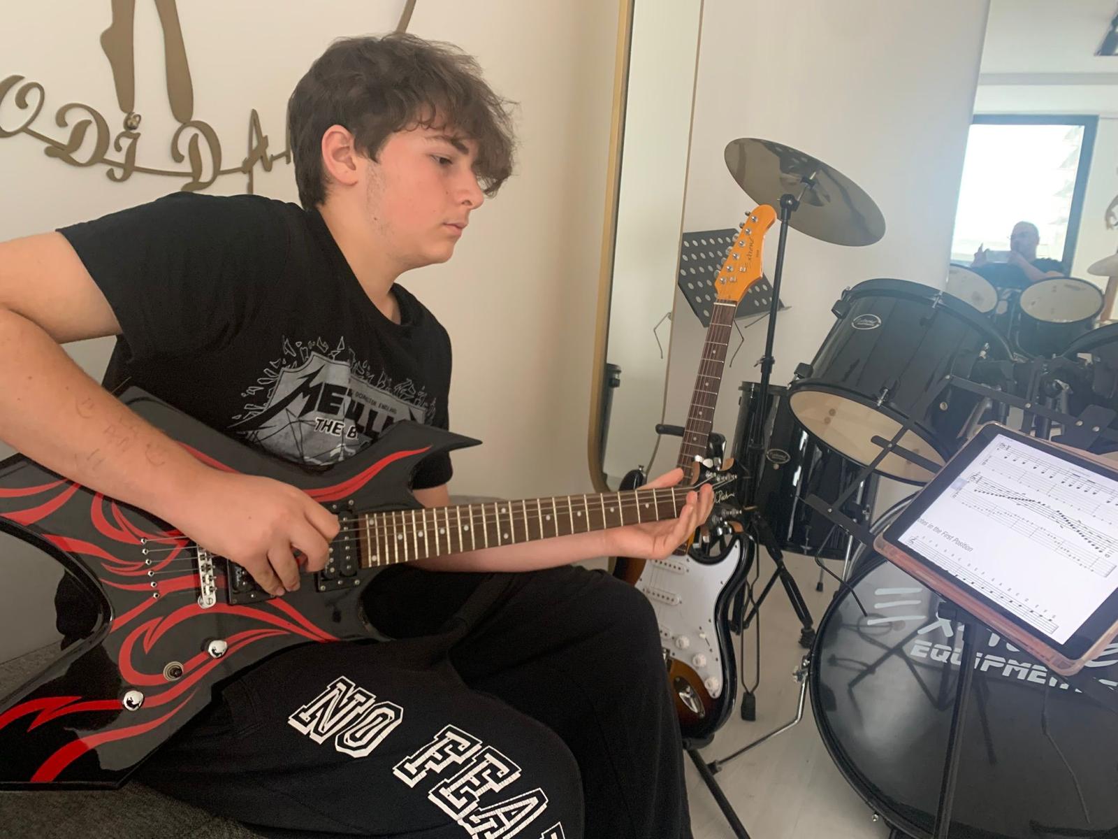 MELODİ SANAT AKADEMİSİ