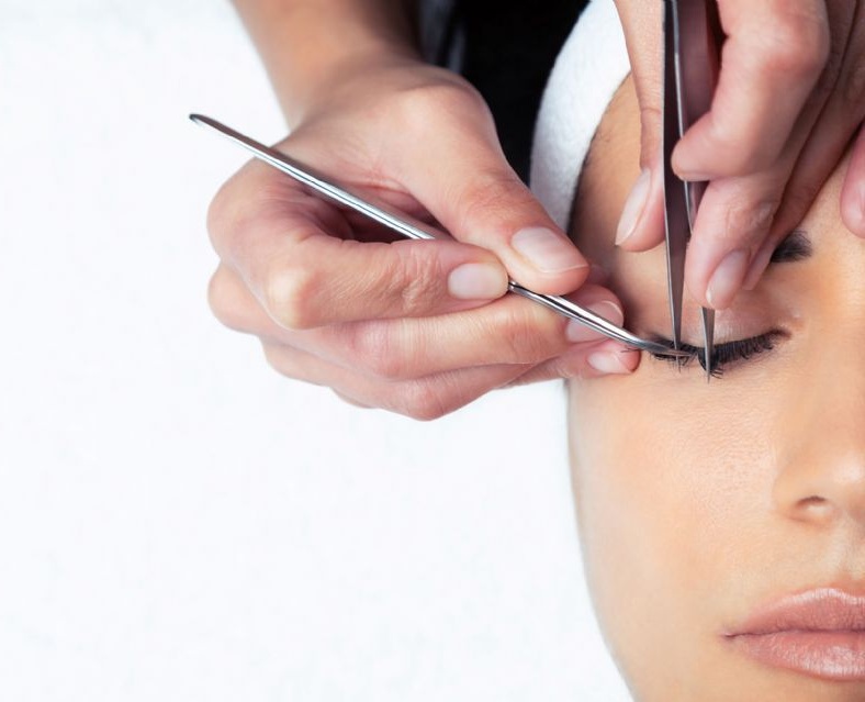 NAZAN KAYA GÜZELLİK AKADEMİ