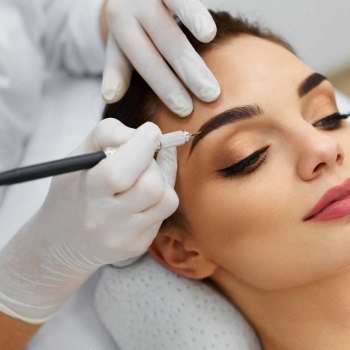 Kadikoy Caferaga Microblading Kursu Degisim Sanat Akademisi