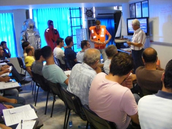 Konak Etiler Gemi Adami Kursu Donence Denizcilik