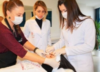 Izmir Kalici Makyaj Kurslari Ve Fiyatlari Yorumlar Indirimler