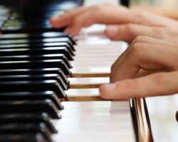 Bornova Erzene Piyano Kursu Melisa Karan Sanat Merkezi